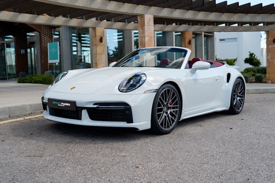 Porsche 992 Turbo Cabrio 1