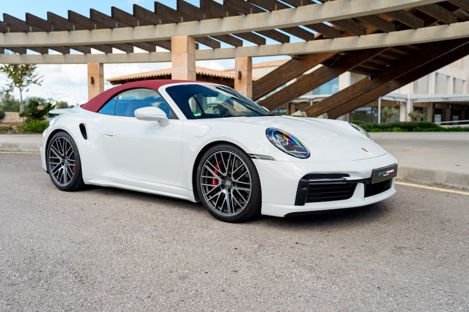 Porsche 992 Turbo Cabrio 3