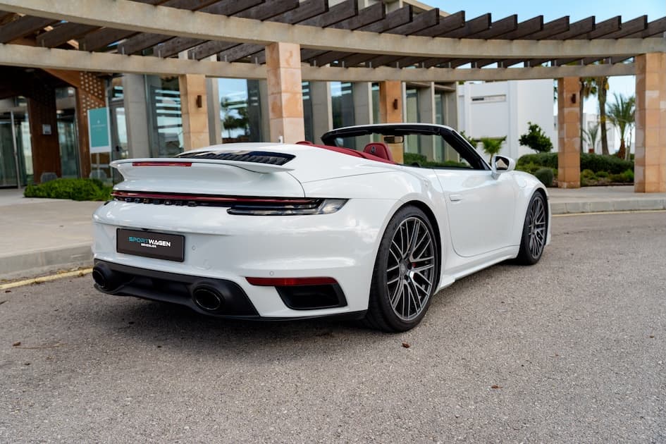 Porsche 992 Turbo Cabrio 4