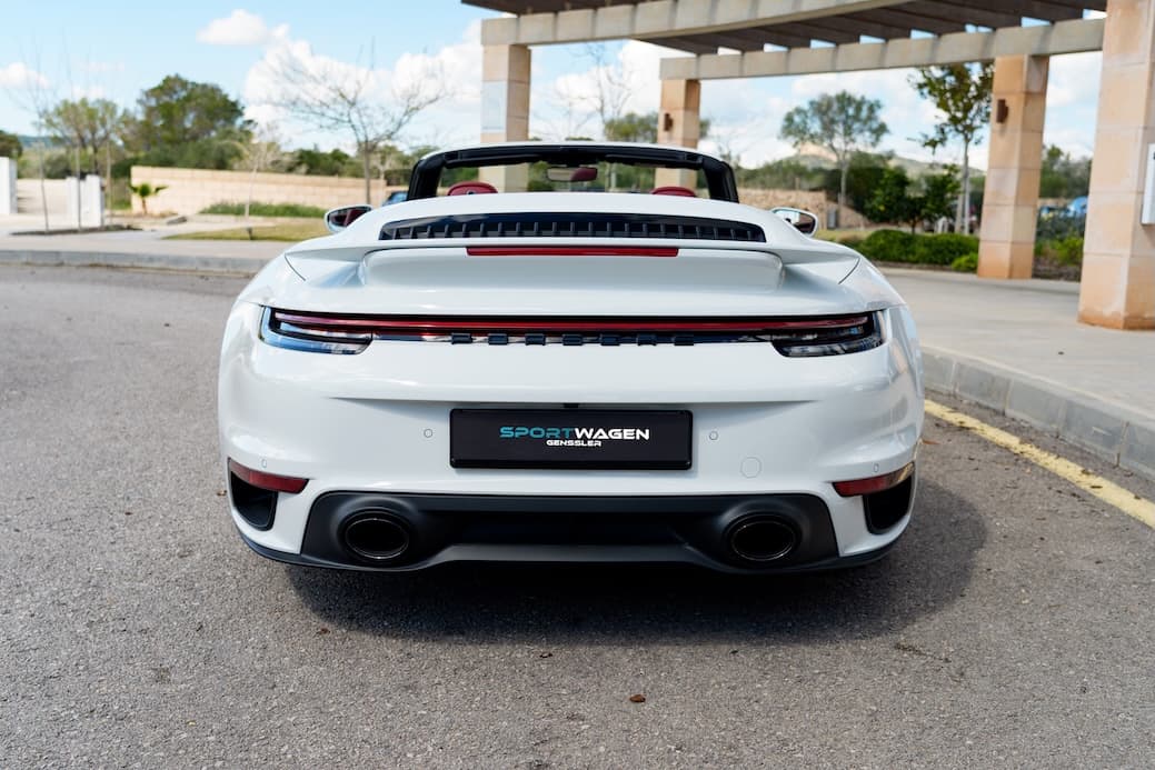 Porsche 992 Turbo Cabrio 5