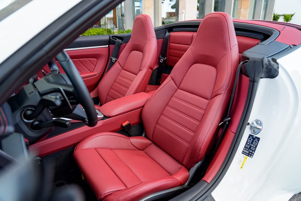 Porsche 992 Turbo Cabrio 7