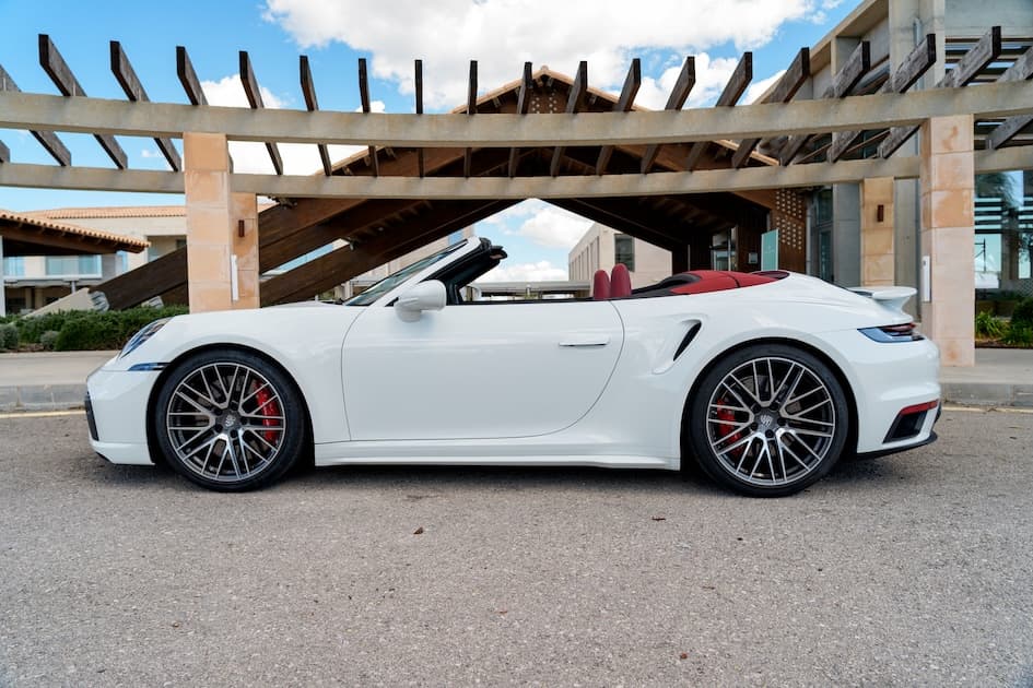 Porsche 992 Turbo Cabrio 8
