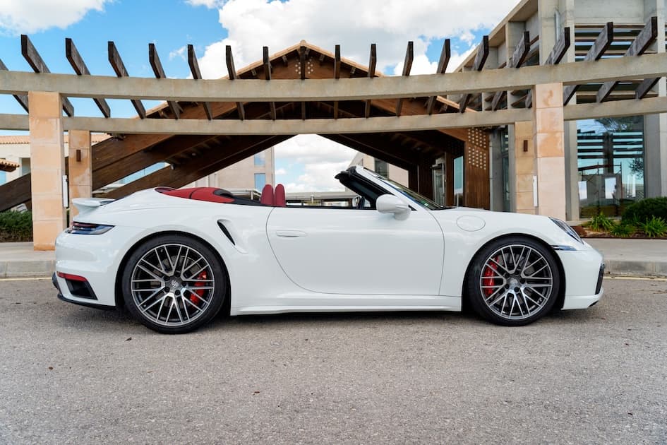 Porsche 992 Turbo Cabrio 10