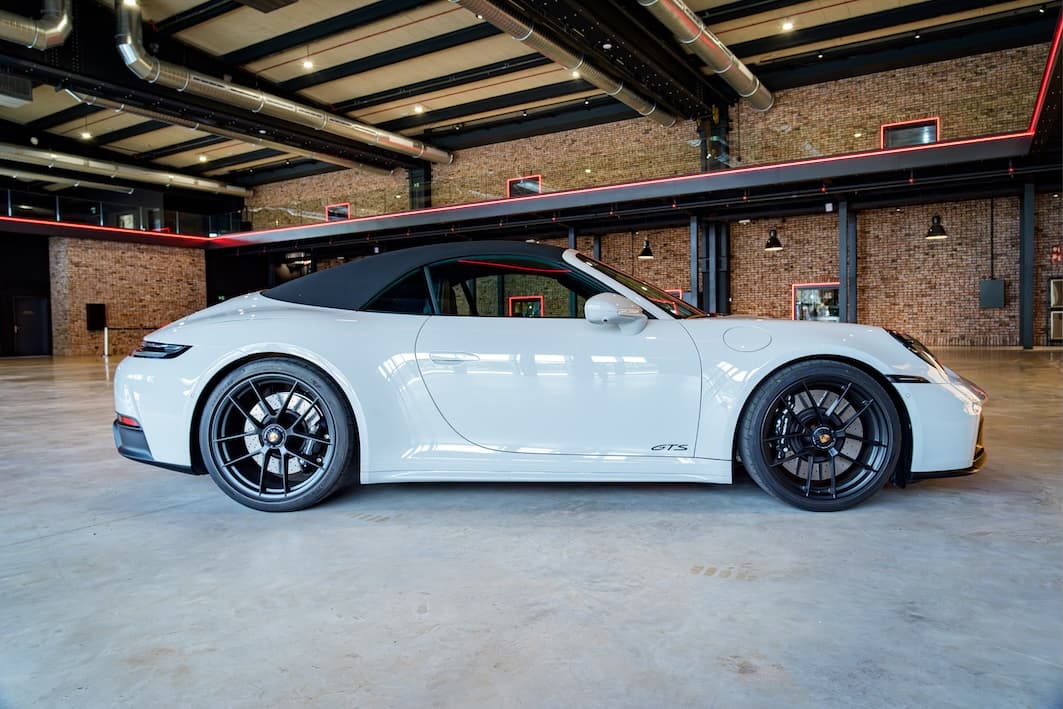 Porsche Carrera GTS Cabrio 4