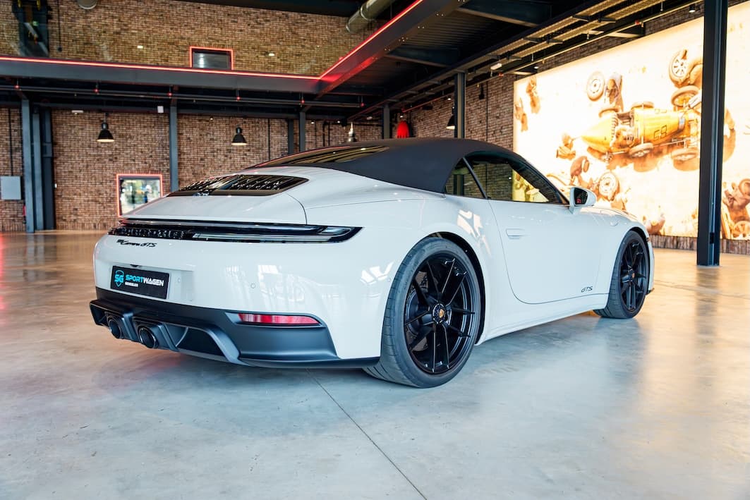 Porsche Carrera GTS Cabrio 5