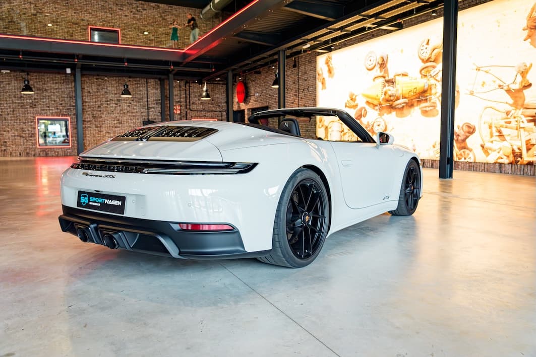Porsche Carrera GTS Cabrio 8