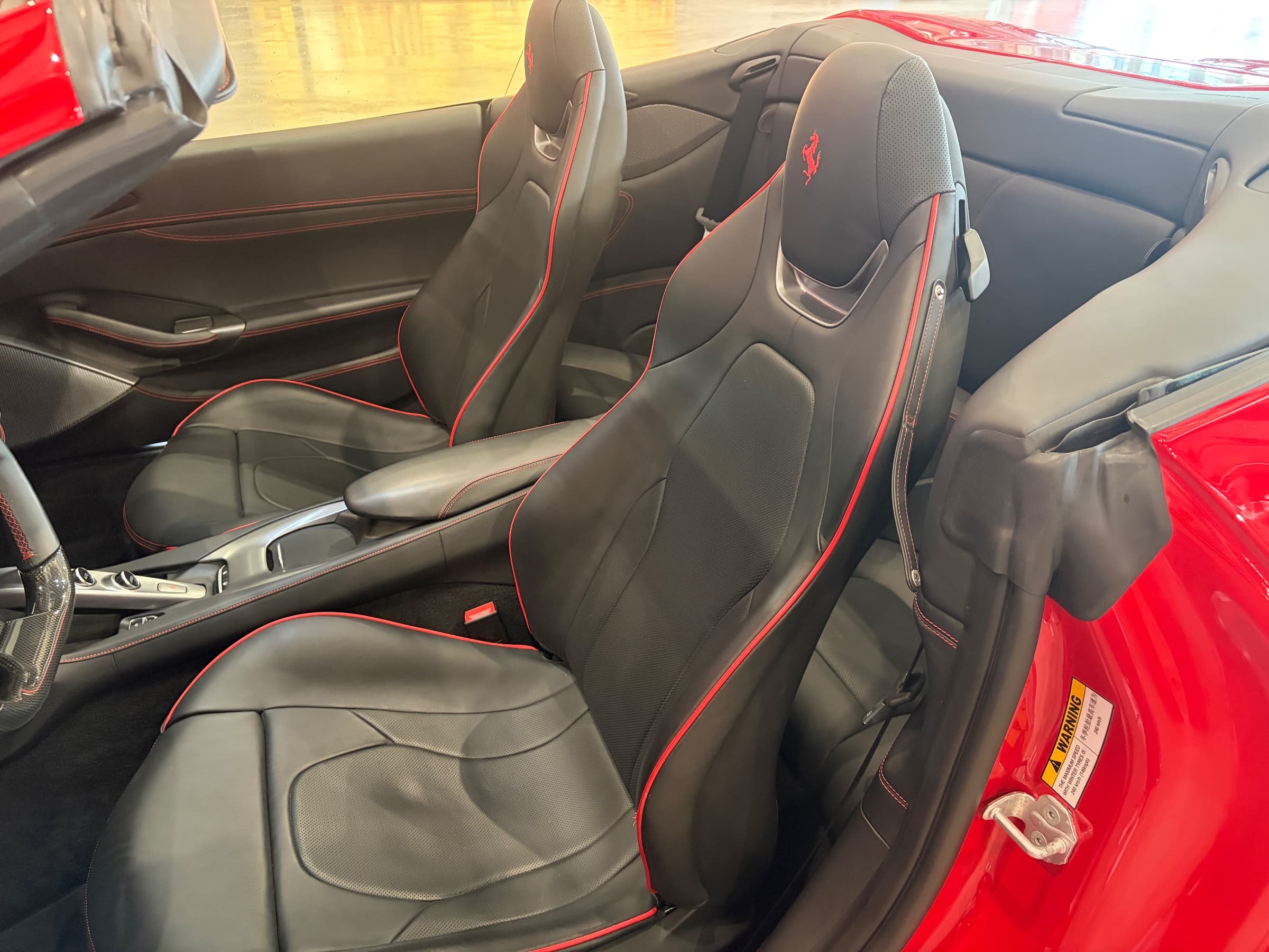 Ferrari Portofino M 6