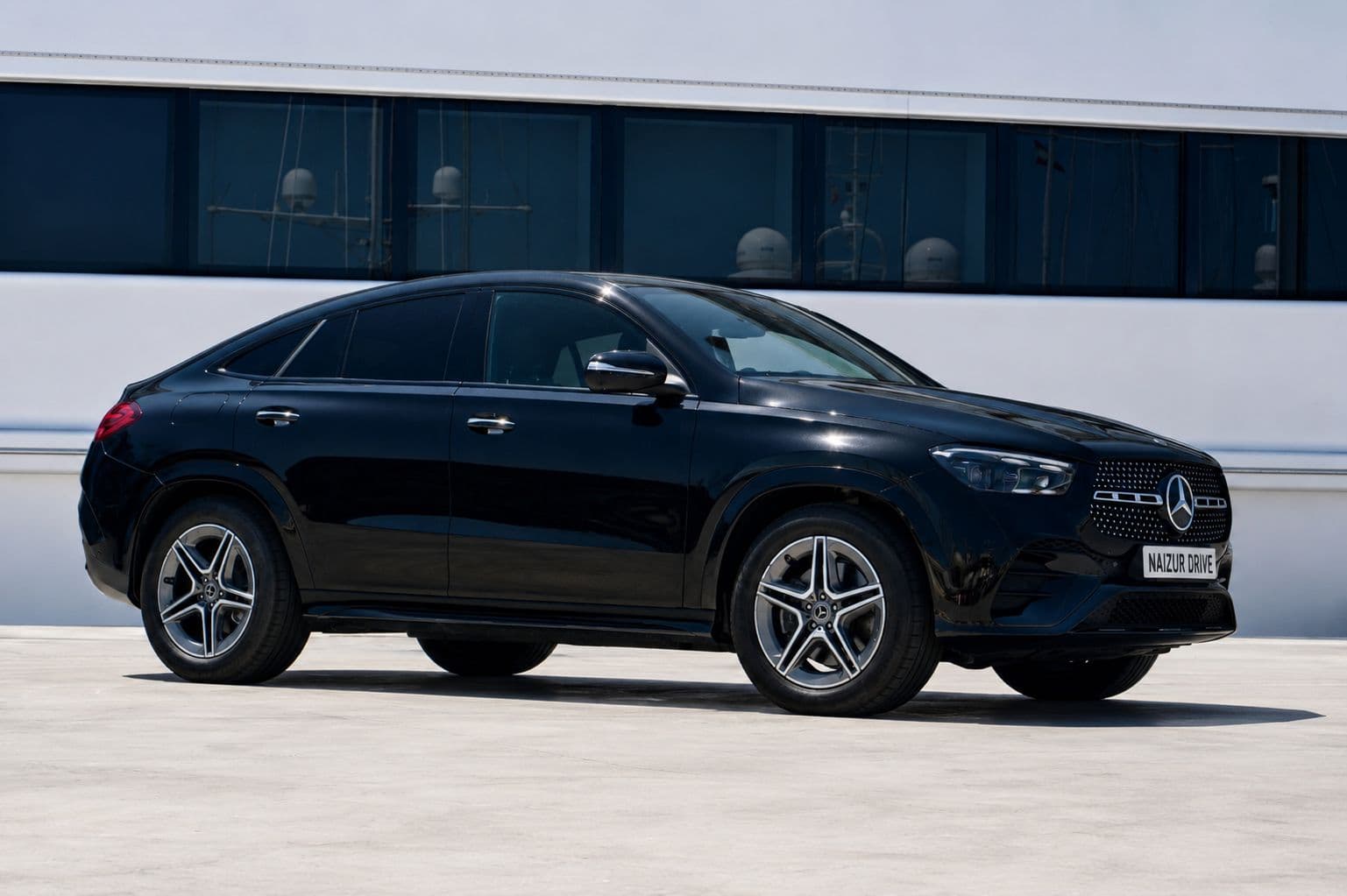 Mercedes-Benz GLE 300d 1