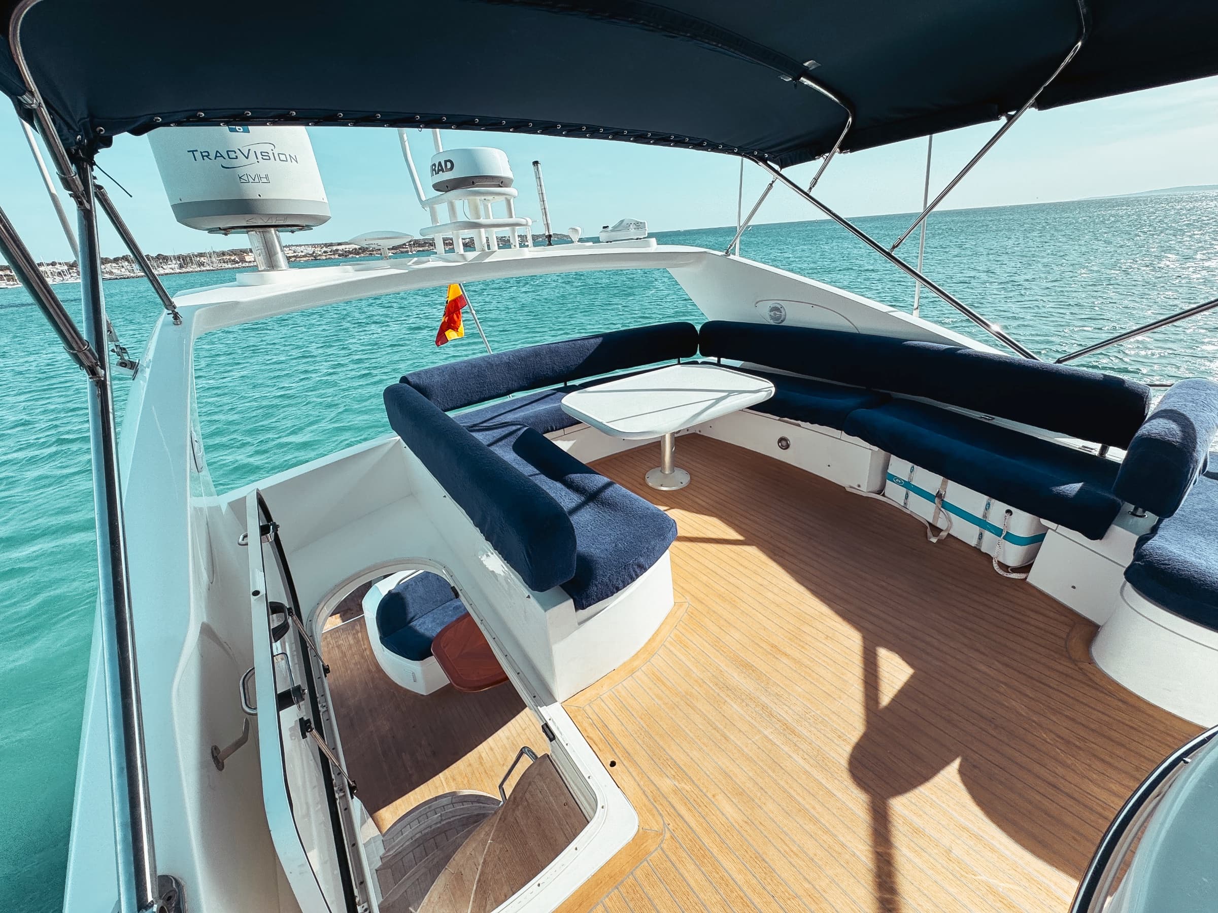 SUNSEEKER  MANHATTAN 66 | TAPIA BAY 9