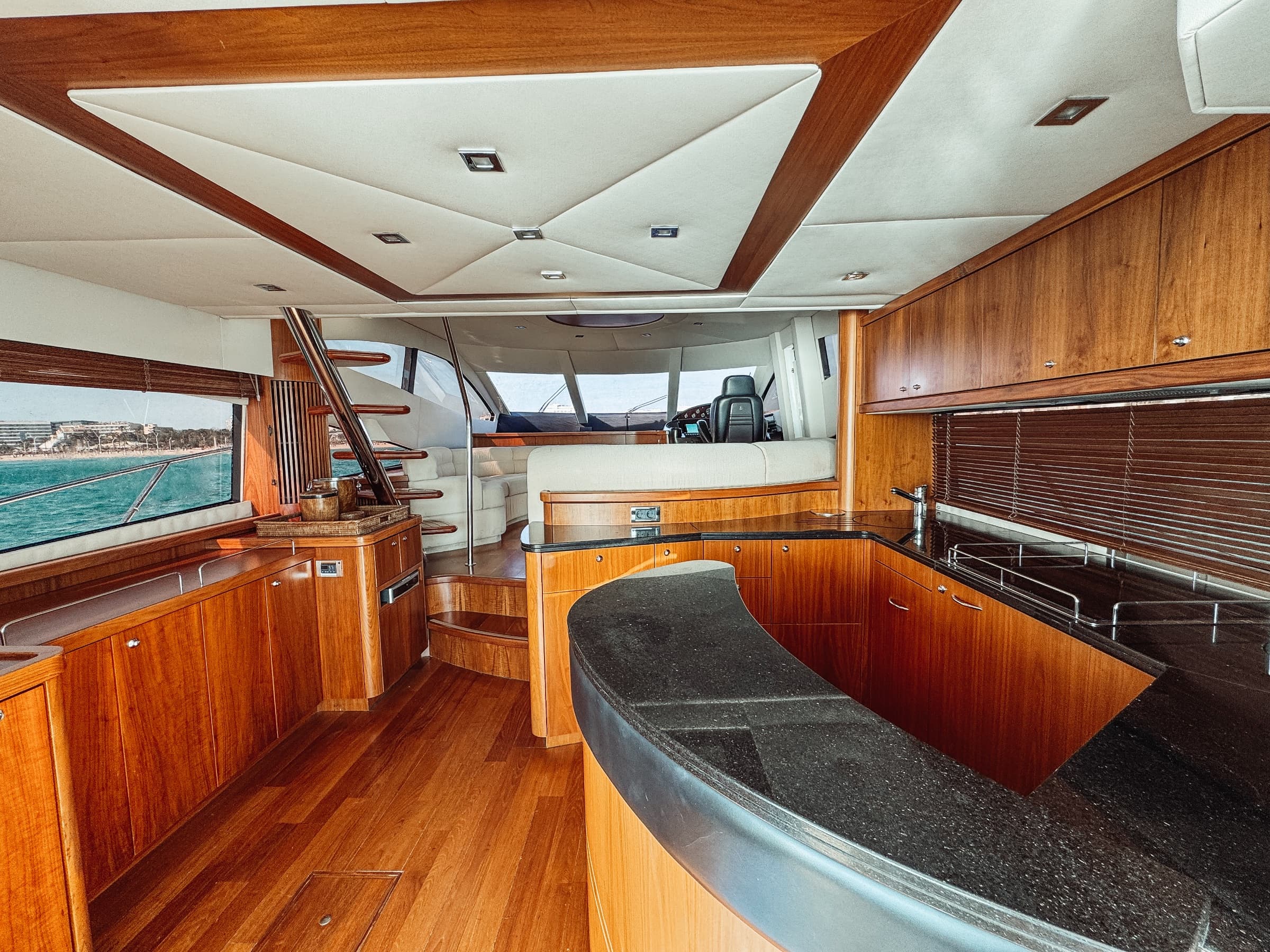 SUNSEEKER  MANHATTAN 66 | TAPIA BAY 13