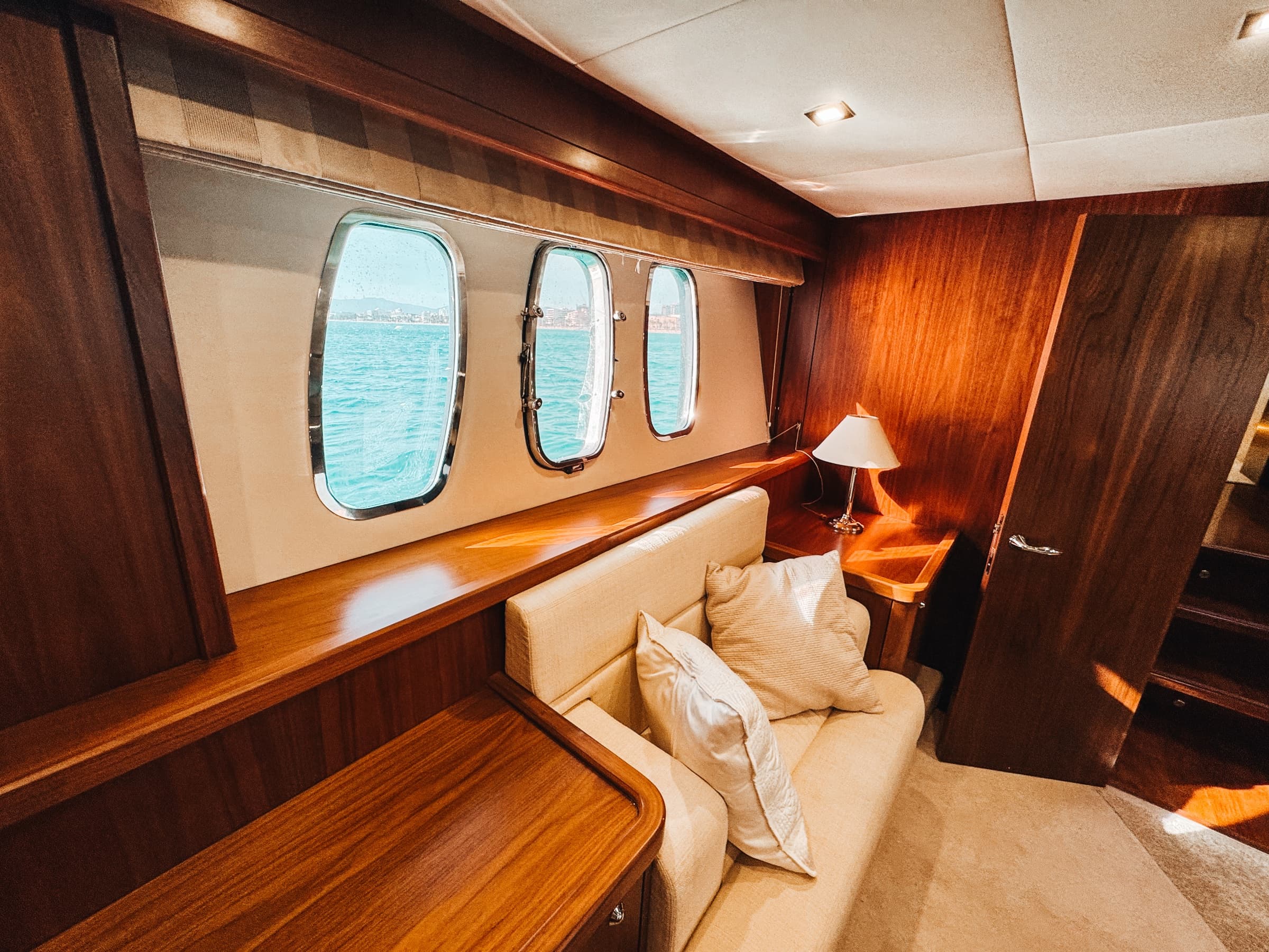 SUNSEEKER  MANHATTAN 66 | TAPIA BAY 18